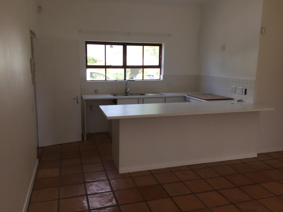 To Let 2 Bedroom Property for Rent in Sandbaai Western Cape